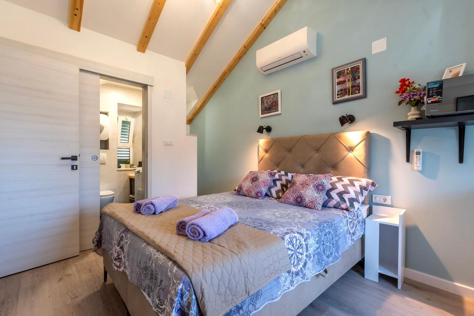Old Town & Ela Place Guest house