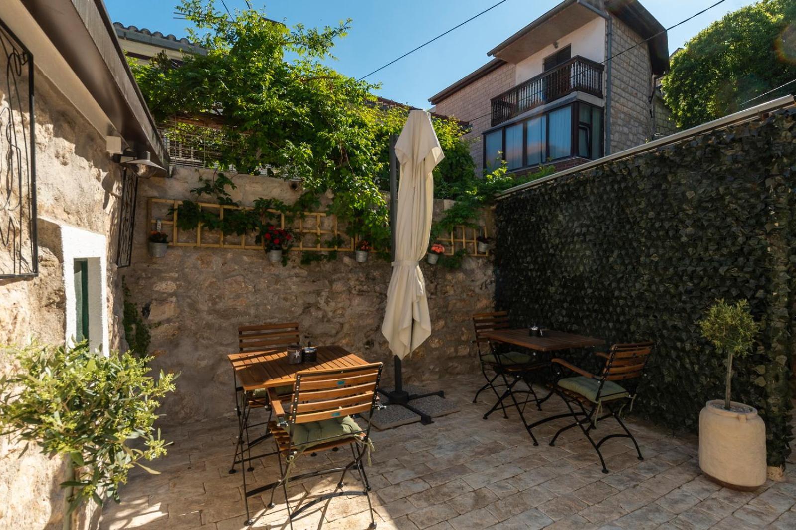 Guest house Old Town & Ela Place Split