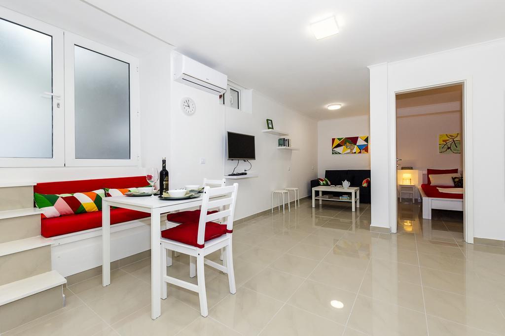 Old Town & Ela Place Guest house